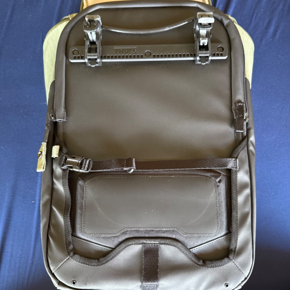 Thule Paramount Convertible Backpack & Pannier - image 2